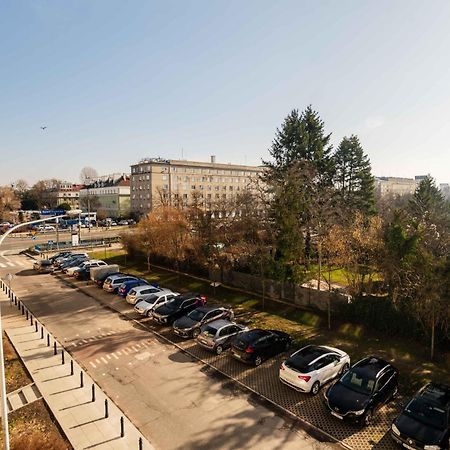 Jonagold Apartment Metro Raclawicka Varşova Dış mekan fotoğraf